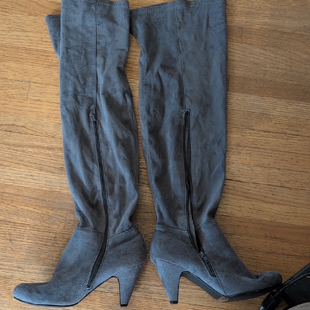 Qupid Grey Over the Knee Boots